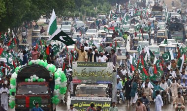 Pakistan'da bağımsızlığın 76. yılı coşkuyla kutlanıyor