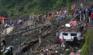Hindistan'da sel ve heyelan felaketi: 50'den fazla kişi öldü