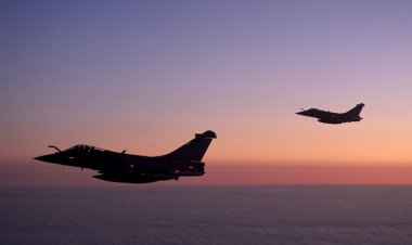 Cezayir’den Fransa’nın Nijer’e askeri müdahale için hava sahasını açma talebine ret