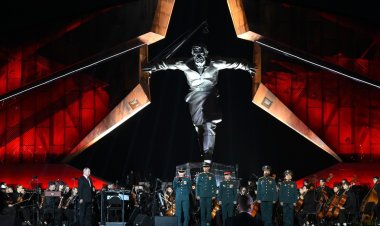 Putin: Askerlerimize sesleniyorum, sizlerle gurur duyuyorum