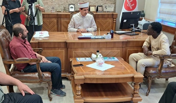 Beninli genç İslamiyet’i seçerek Halit ismini aldı