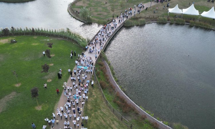 İstanbul'da yüzlerce çocuk "Hayat Namazla Güzeldir" etkinliğinde bir araya geldi
