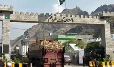 Afganistan ve Pakistan yetkilileri sınır krizini görüştü