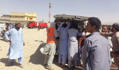 Pakistan'da Mevlid-i Nebi etkinliğine saldırı: Onlarca kişi hayatını kaybetti