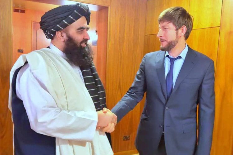 Afganistan İslam Emirliği Dışişleri Bakanı Muttaki, Putin'in özel temsilcisi ile görüştü