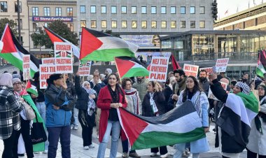 İsveç'te bir grup, Filistin'e destek için gösteri düzenledi