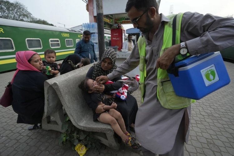 Pakistan, çocuk felci aşısı karşıtlarına hapis cezası vermeyi planlıyor