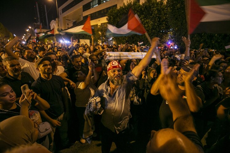 Tunus halkı işgalcilerin hastane katliamını protesto etti