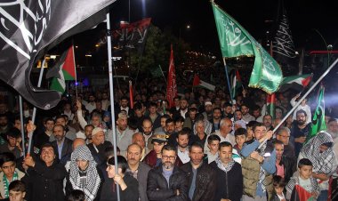 Selahaddin'in torunları Gazze için bu gece de direniş nöbetindeydi
