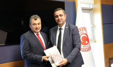 Uygur Hareketi'nden HÜDA PAR'a ziyaret