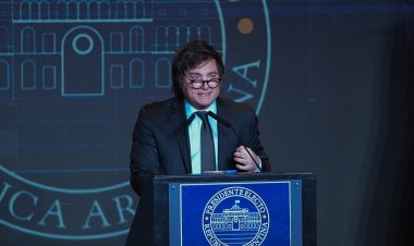 Arjantin'de devlet başkanlığı seçimini aşırı sağcı Milei kazandı