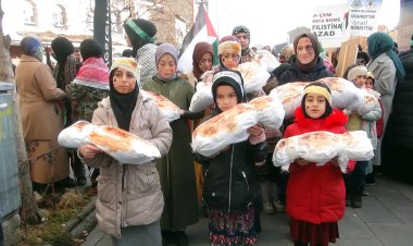 Çocuklar Filistin'de yaşanan zulmün sona ermesi için çağrıda bulundu