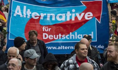 Almanya'da aşırı sağcı AfD'nin oyları zirvede