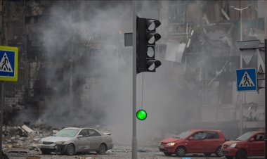 Ukrayna: Rusya'nın füze saldırılarında 30 kişi öldü