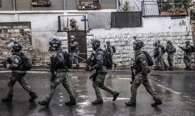 Nablus'ta bir üniversiteye baskın yapan işgalci çete, 25 öğrenciyi esir aldı
