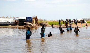 Etiyopya'da seller nedeniyle 67 binden fazla çocuk okula gidemiyor