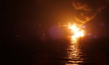 Husiler 'İngiltere'ye ait petrol gemisini' hedef aldı