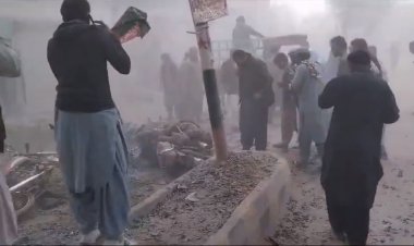 Pakistan Adalet Hareketi Partisi mitingine saldırı: 4 ölü