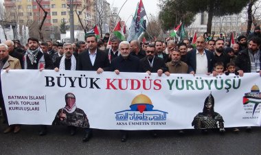 Batman'da yoğun bir katılımla "Büyük Kudüs Yürüyüşü" düzenlendi