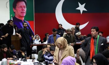 Pakistan seçimlerini hapisteki İmran Han'ın partisi kazandı