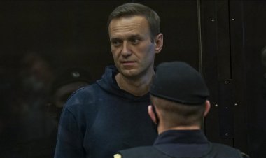 Rusya'da tutuklu muhalif Aleksey Navalnıy’nın öldüğü bildirildi