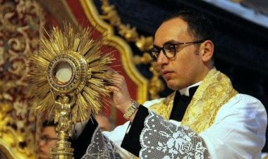 İtalya'da çocuklara cinsel istismarda bulunan Katolik rahip Rugolo'ya hapis cezası