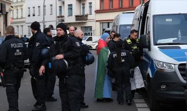 Berlin polisi Filistin destekçisi göstericilere sert müdahale etti