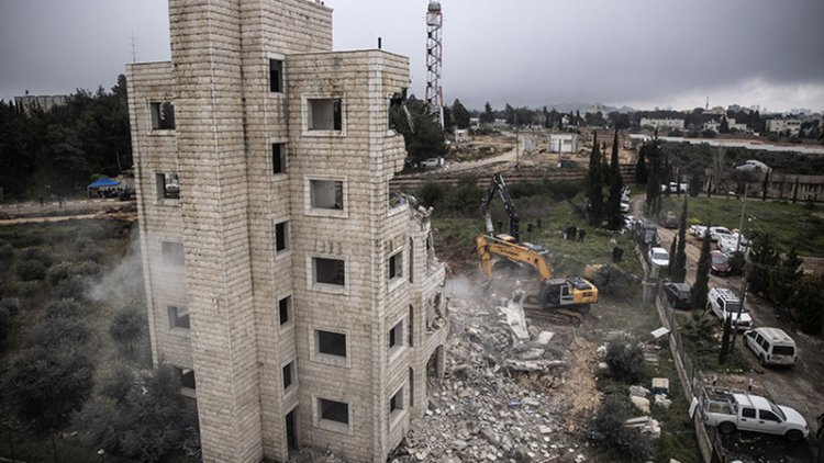 İşgalci terör rejiminden Kudüs'te Filistinlilere ait 14 dönümlük araziye el koyma kararı