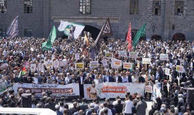 "Dünyada israil'e sahip çıkacak, acıyacak ve ağlayacak hiç kimse kalmayacaktır"