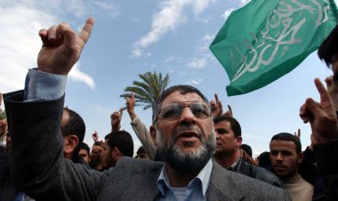 Şehid Rantisi: "Ben Apachi ile gelecek olan ölümü tercih ediyorum"