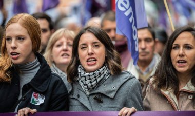 İspanya'da Podemos partisi liderinden, İran'a yaptırım planlayan AB'ye "ikiyüzlülük" eleştirisi