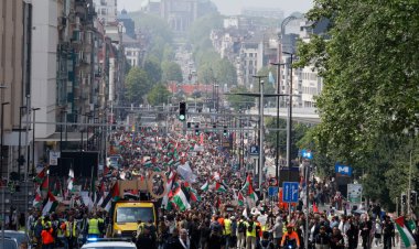 Avrupa'nın kalbi Brüksel'de on binler, İşgalci İsrail'e yaptırım uygulanması talebiyle yürüdü