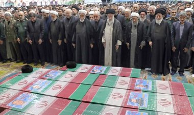 İran Cumhurbaşkanı Reisi'nin cenaze namazını Seyyid Ali Hamaney kıldırdı