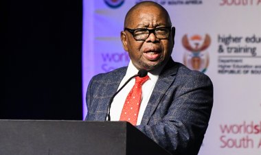 Güney Afrika Teknoloji Bakanı Nzimande: Ahlâki korkaklığın zamanı değil