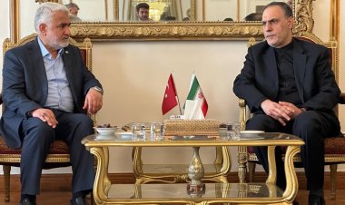 Yapıcıoğlu'ndan İran Büyükelçiliği'ne taziye ziyareti