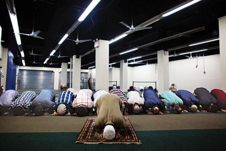 İtalyan Müslümanlar mescitlerin kapatılması yasasına tepkili