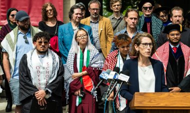 Chicago Üniversitesi'nin Filistin'e destek kampına katılan öğrencilere diploma vermemesi protesto edildi