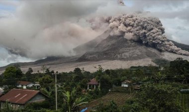 Filipinler'de Kanlaon Yanardağı’nda patlama