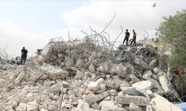 İsrail, Batı Şeria'da Filistinlilere ait evleri yıkmaya başladı