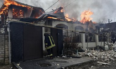 Ukrayna, Rusya'nın ilhak ettiği Herson ve Luhansk'a saldırdı 26 kişi öldü