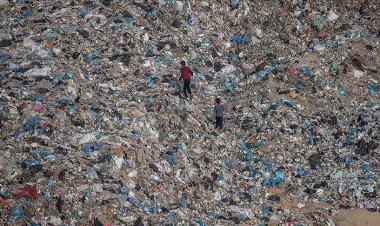 BM: Gazze'de 330 bin ton atık birikti