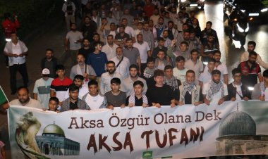 Hür Gençlik'ten İsrail konsolosluğu önünde basın açıklaması