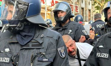 Berlin'de Filistin'e destek gösterisinde çok sayıda kişi gözaltına alındı