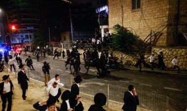 Ultra Ortodoks Yahudiler, zorunlu askerliğe karşı protestoda İsrail polisi ile çatıştı