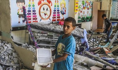 Gazze'de 300 bin civarı UNRWA öğrencisi yaklaşık 9 aydır okula gidemiyor