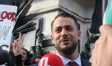 Fransa'da seçimin galibi sol ittifakın liderlerinden Melenchon: Yapacağımız işler arasında "en hızlı şekilde" Filistin devletini tanımakta yer alacak!