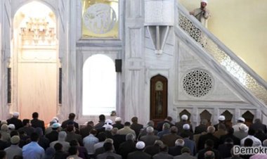 Diyanetten, Cuma hutbesini hedef alan CHP'ye tepki