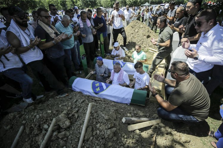 Srebrenitsa'da 30. yıl anma törenlerinde 7 soykırım kurbanı defnedilecek