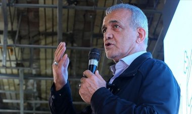 Pezeşkiyan'ın kabinesi eksiksiz güvenoyu aldı