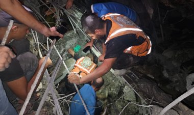 Terör rejimi Gazze'ye gece düzenlediği saldırılarda bir ailenin tamamını katletti